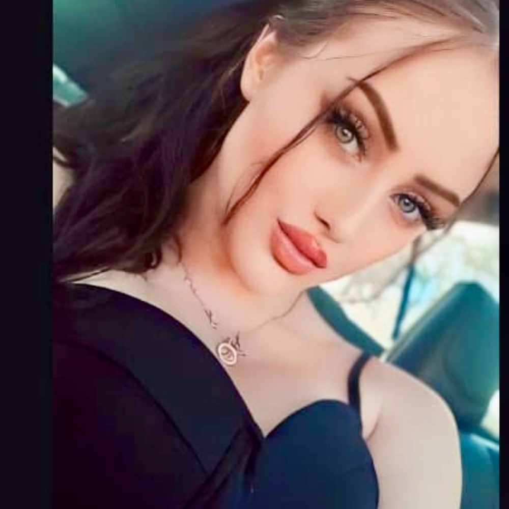 Meet your Posher, Julianna